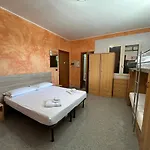 Sant'antonio Готель типу 