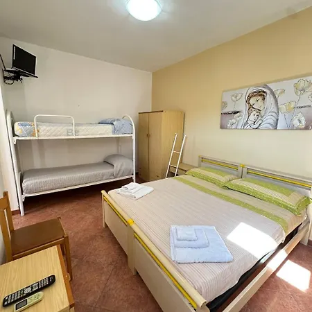 Sant'antonio Готель типу 